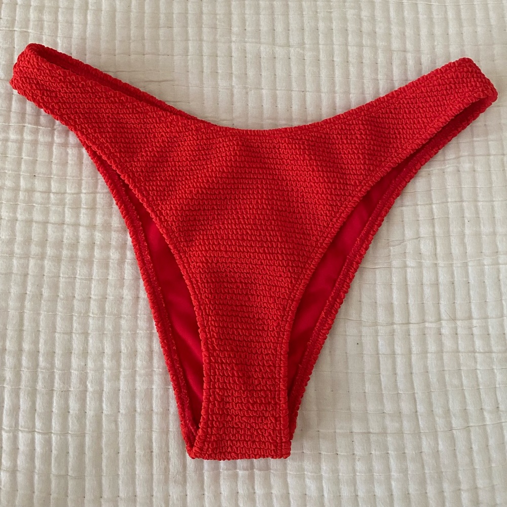 Pacsun red scrunch high leg bikini bottom! Size small.